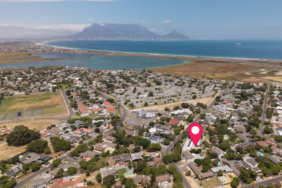 5 Bedroom Property for Sale in Flamingo Vlei Western Cape